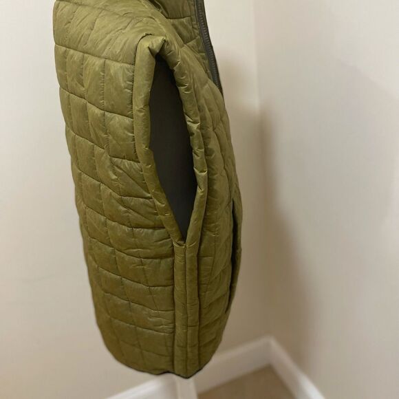 NWT Free People Movement  Down quilted Vest size S  new - Picture 8 of 15